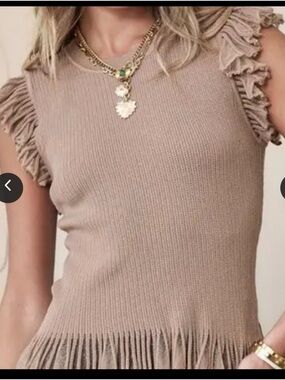 Current Air fluttered sleeves Ribbed Knit Top in Taupe